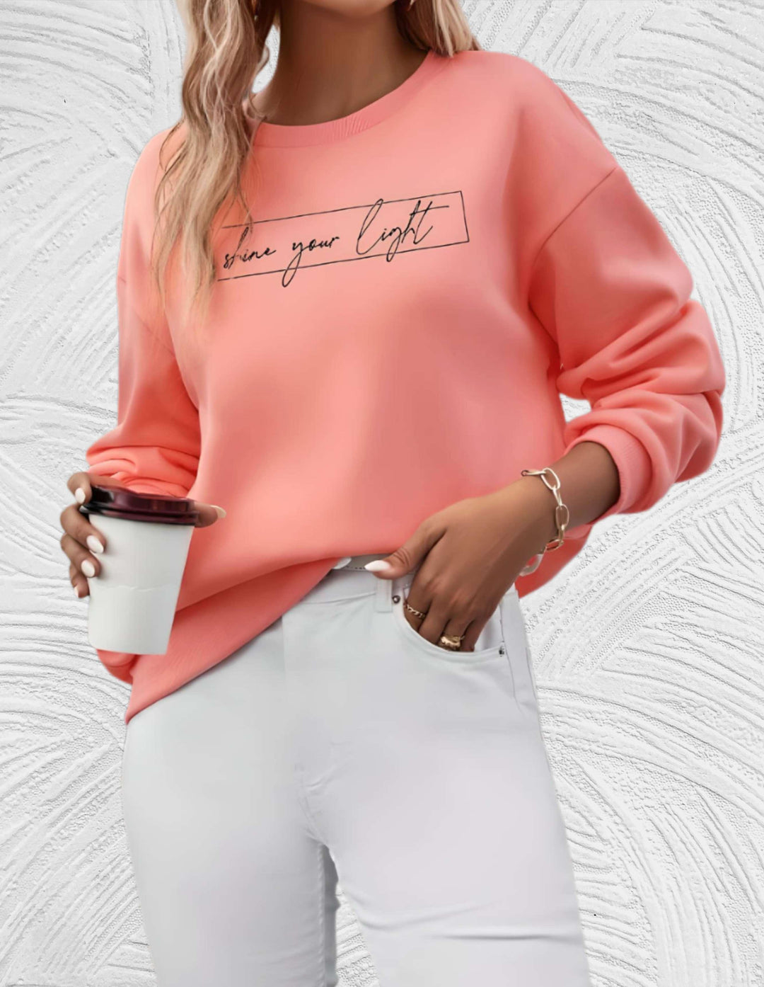 Oversized damski sweter z okrągłym dekoltem - Luna