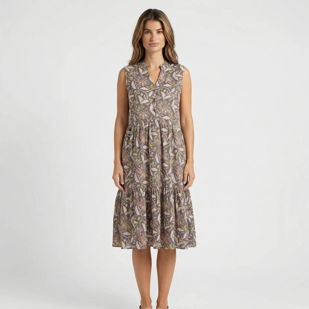 Ärmelloses Midikleid Mit Stufenrock - Dana