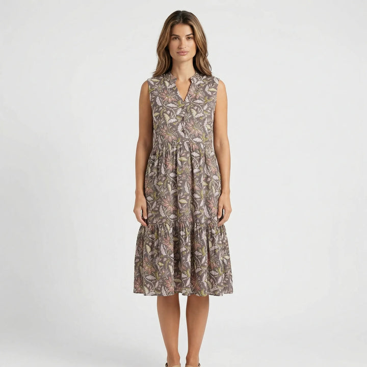 Ärmelloses Midikleid Mit Stufenrock - Dana