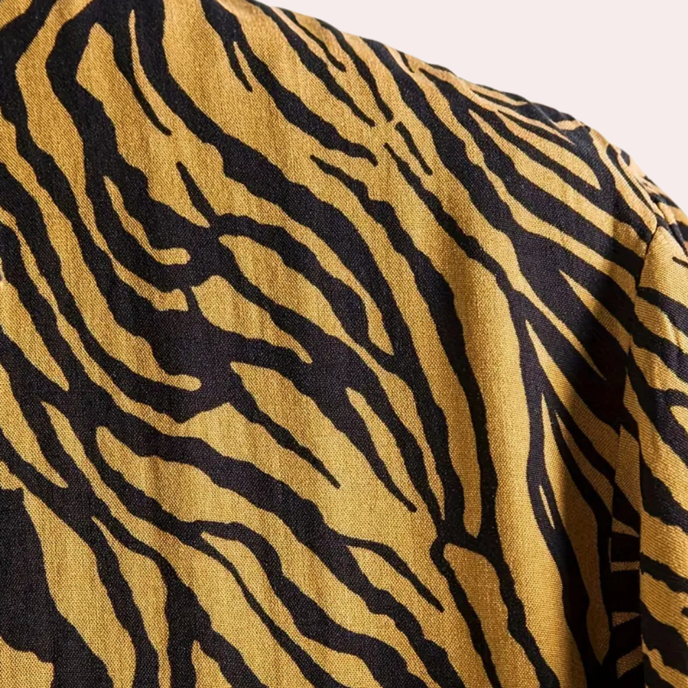 Trendy Tiger Print Shirt with Button Closure - Oscar