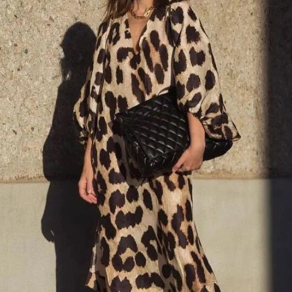 Loose-Fit Leopard Print Dress - Selena