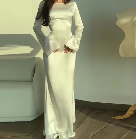 Charming Long Dress with Long Sleeves - Nila