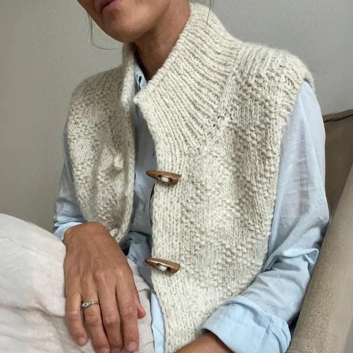 Chunky Diamond-Pattern Button-Up Vest - Elisa