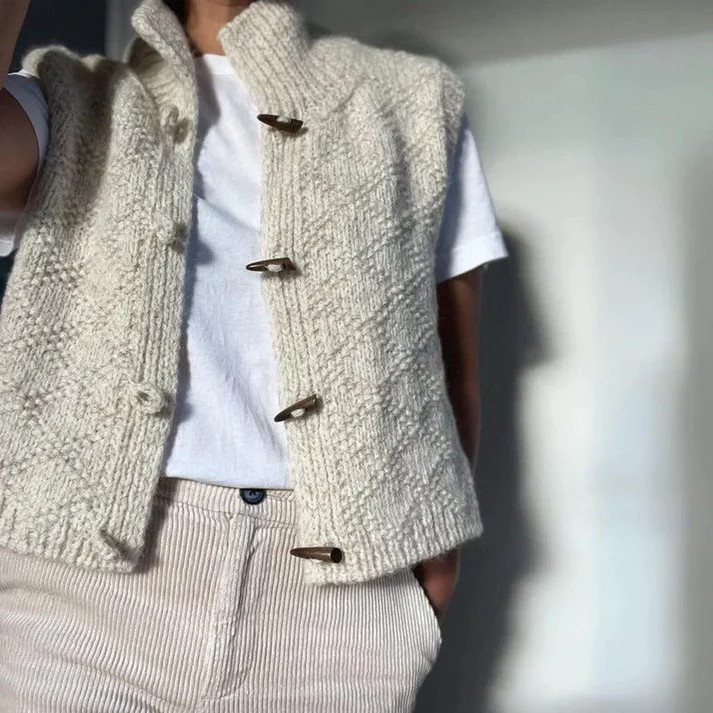 Chunky Diamond-Pattern Button-Up Vest - Elisa