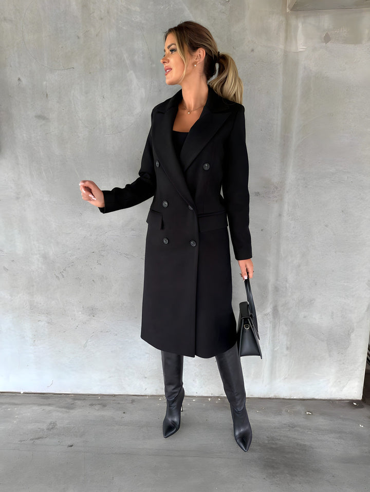Classic Winter Coat With Lapels - Lynne