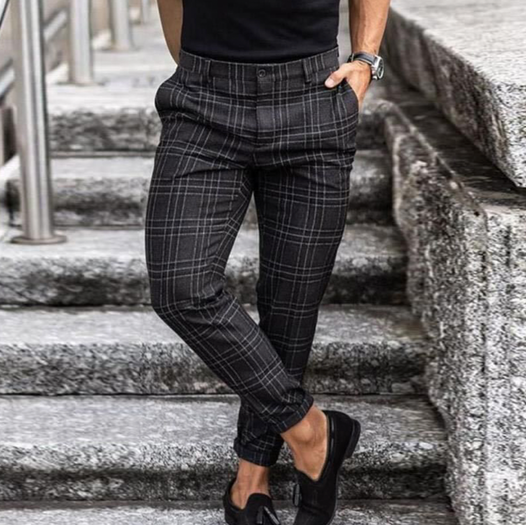 Close-Fitting Trousers With A Classic Check Design - Marlon
