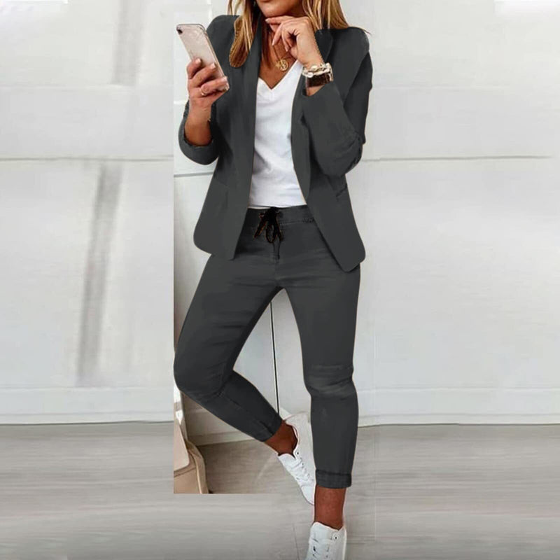 Stylish Women's Suit – Isabelle