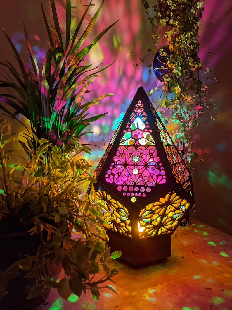 Glas-in-Lood Stijl LED Tafellamp - LumiAura