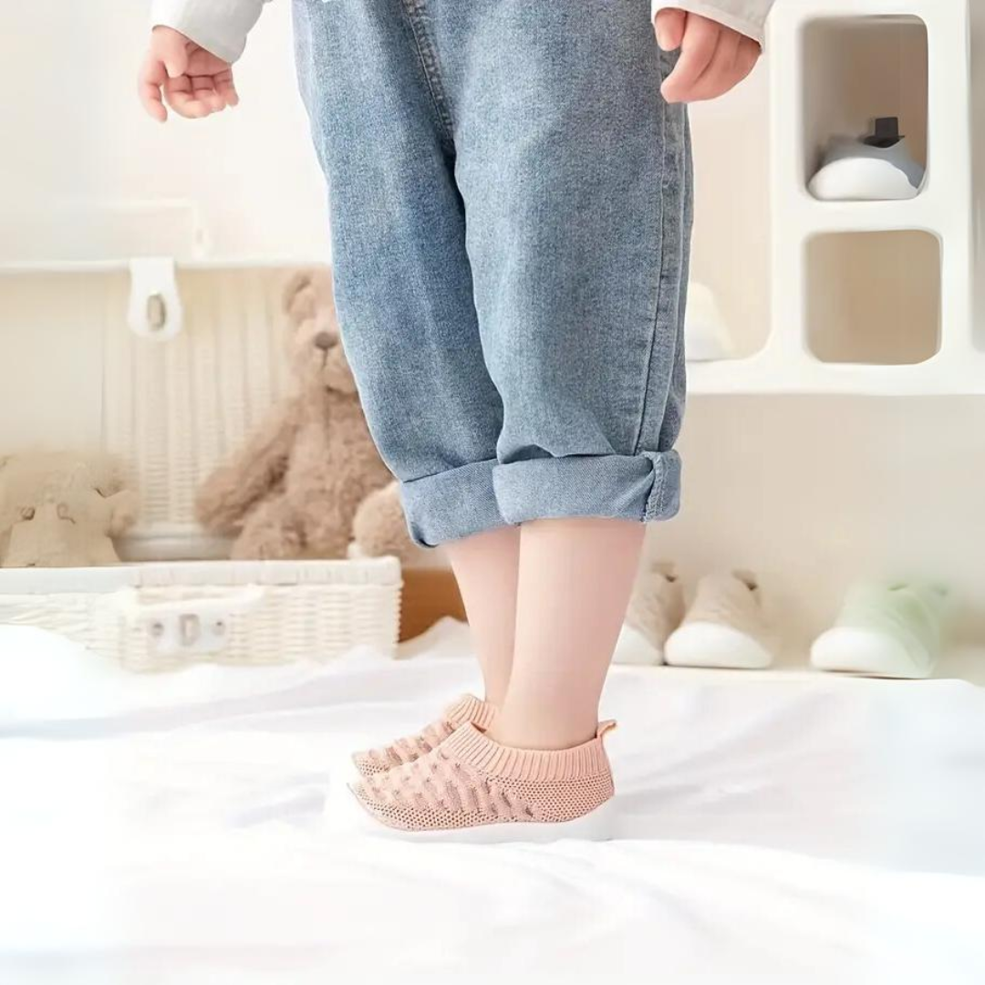 FlexiSteps – Breathable Barefoot Shoes for Toddlers