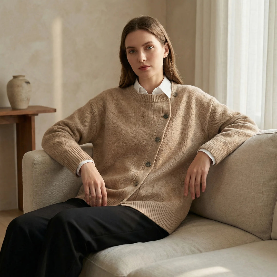 Eleganter Wickelstrickjacke Mit Knopfdetail - Marcella