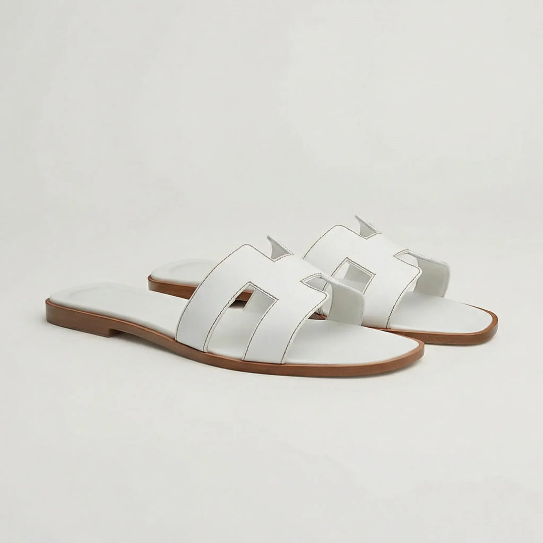 Flache Sandalen Mit Ausgeschnittenem Riemendesign - Kerry