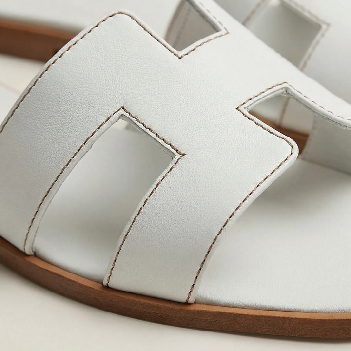 Flache Sandalen Mit Ausgeschnittenem Riemendesign - Kerry