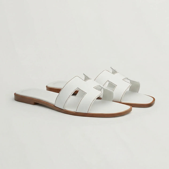 Flache Sandalen Mit Ausgeschnittenem Riemendesign - Kerry