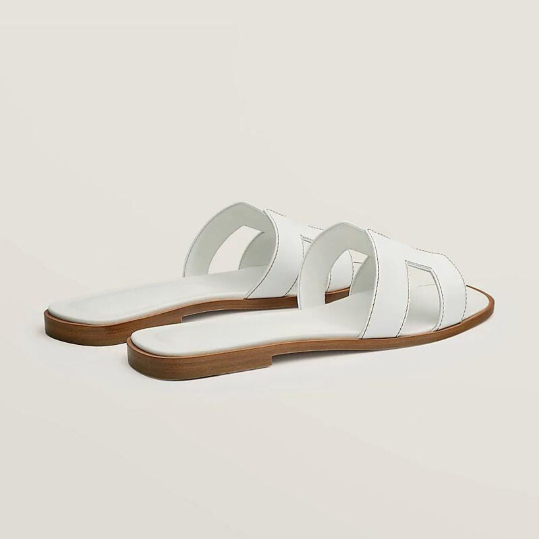 Flat Sandals With Cut-Out Strap Design - Diana