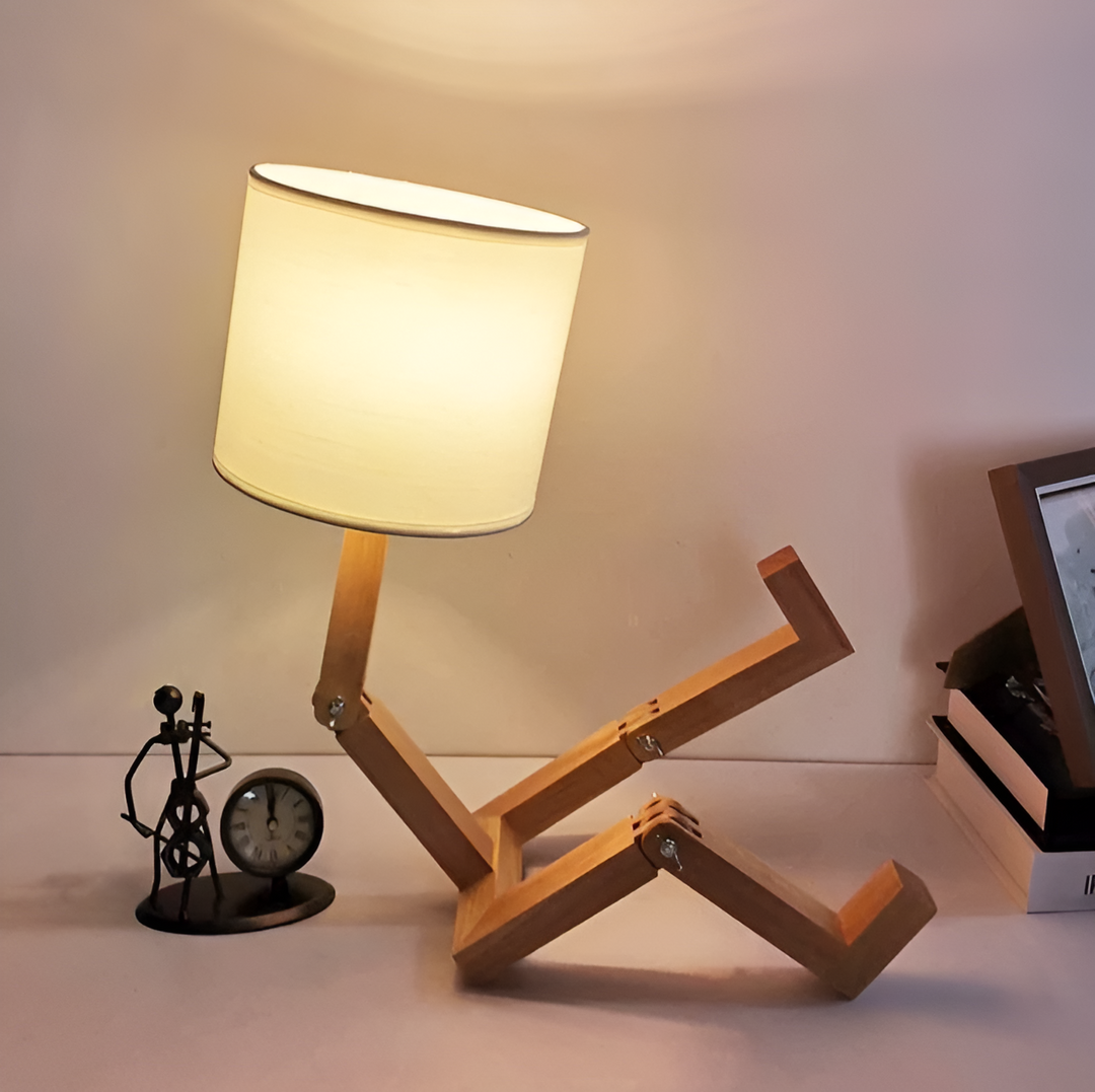 Flexible Robot Desk Lamp Made of Solid Wood – LumoBot