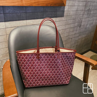 Modern and Stylish Shoulder Bag - Mila