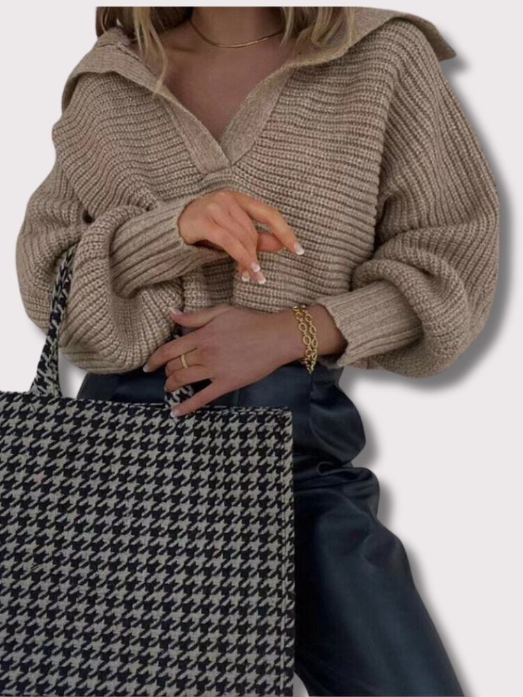 Dzianinowy sweter z dekoltem w serek - Isolde