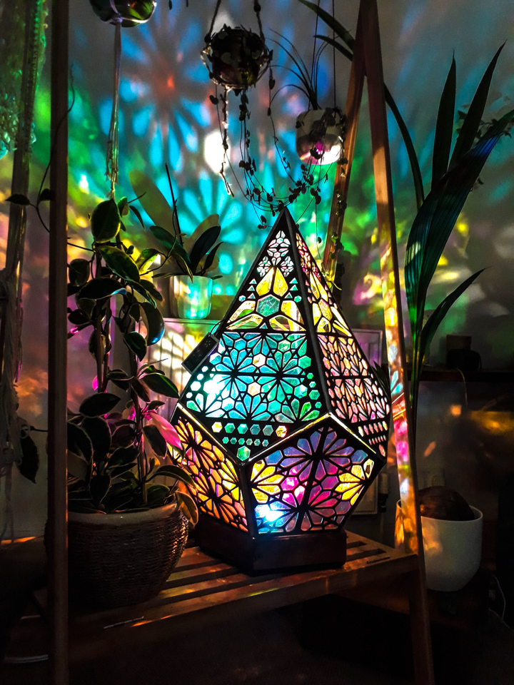 Glas-in-Lood Stijl LED Tafellamp - LumiAura