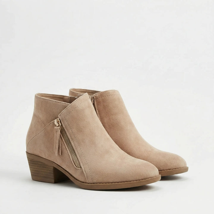 Knöchelhoher Absatzstiefel - Freya