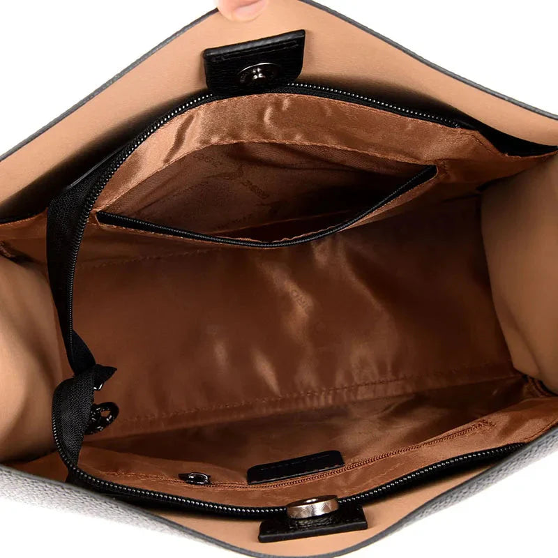 Trendy Leather Shoulder Bag - Mila