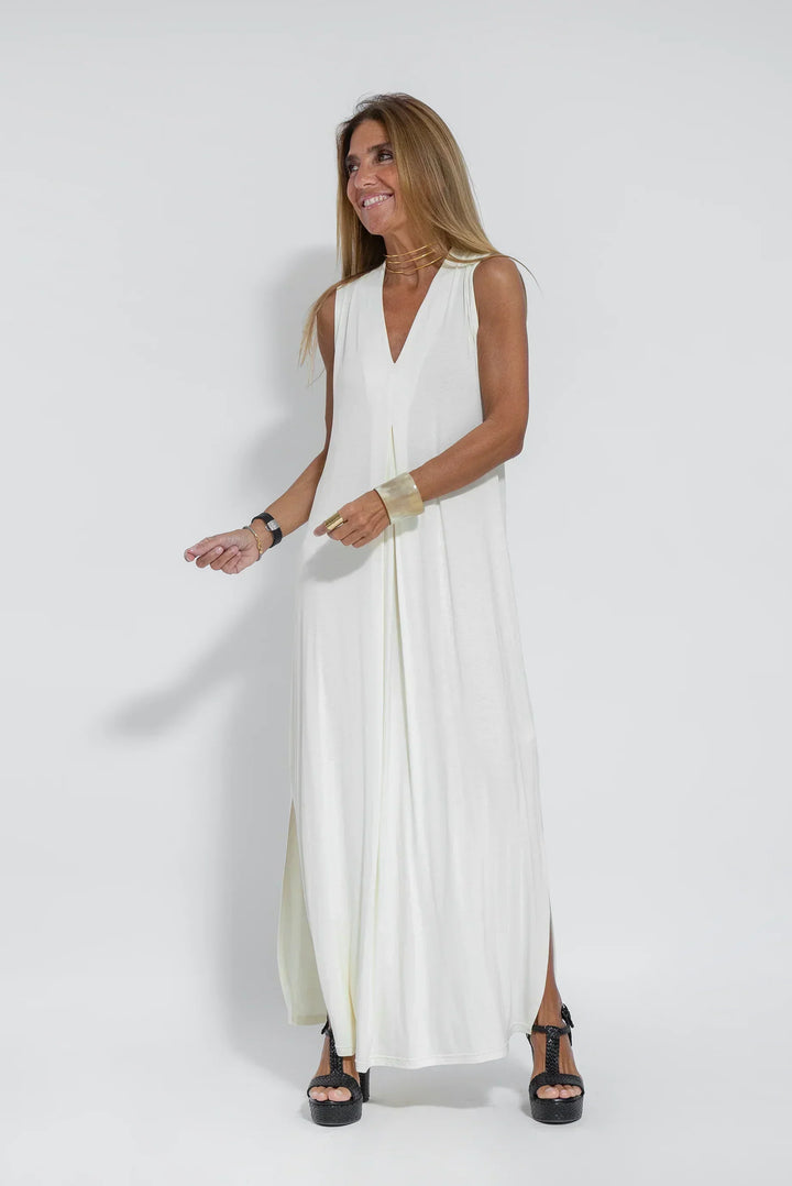 Long Sleeveless Dress With V-Neckline - Cynthia