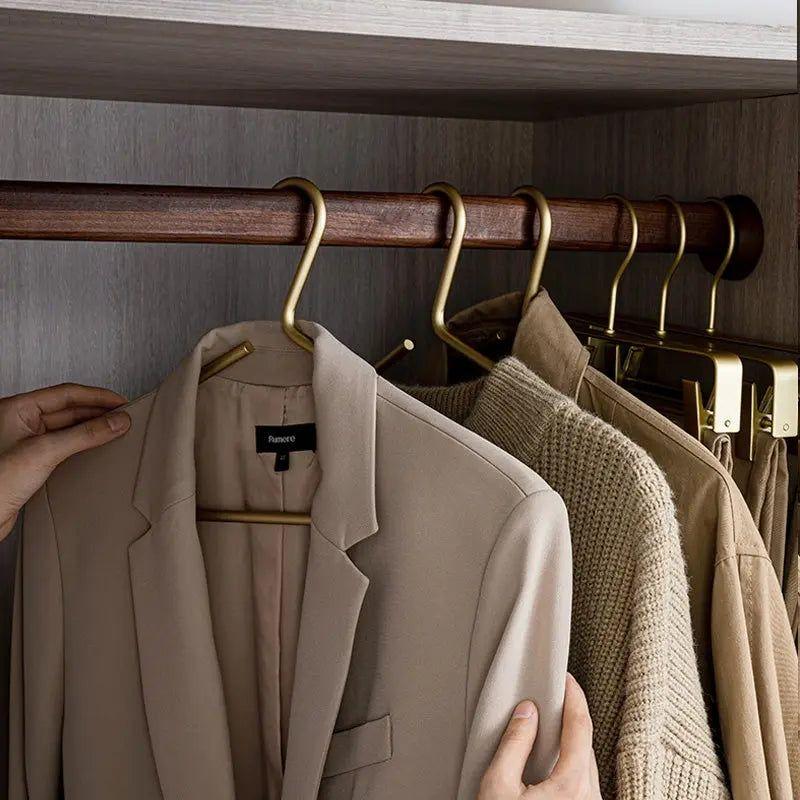 Luxury Non-Slip Clothes Hangers - Closura