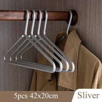 Luxury Non-Slip Clothes Hangers - Closura