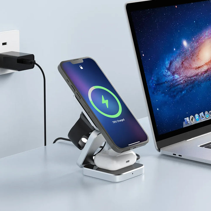 Sammy Jackson™ 3-in-1 Charging Station | Magnetic and Foldable Charger