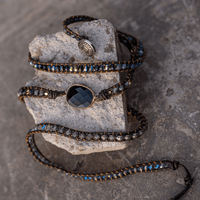 Onyx Maanlicht Beschermende Wikkelarmband - Lunara