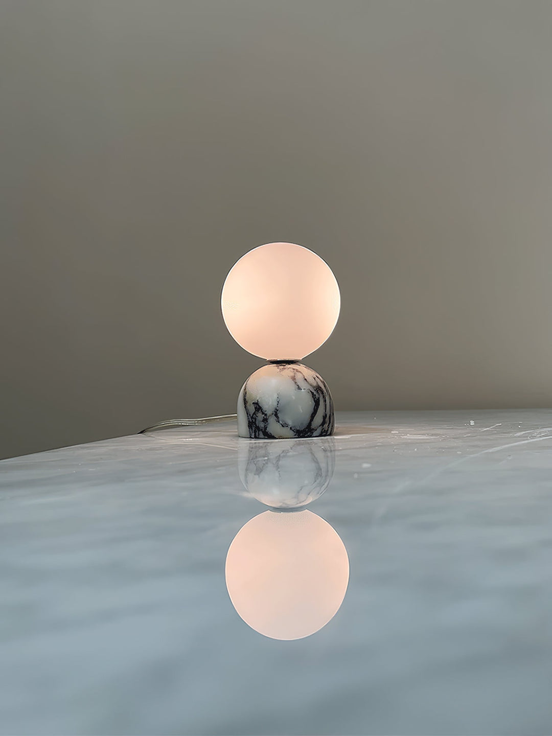 Modern Bedside Table Lamp - Gleamox