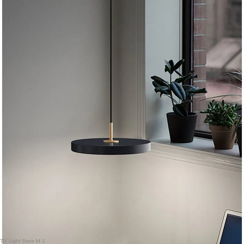 Scandinavian Pendant Lamp with Minimalist Design - Lyssa