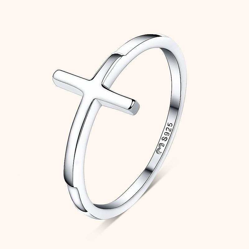 Trendy Ring with Cross Detail - Amélie