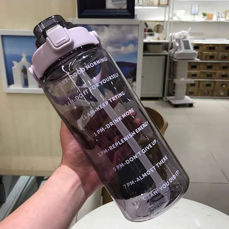 2L Motywująca Butelka na Wodę z Oznaczeniami Czasu - HydroMotivator