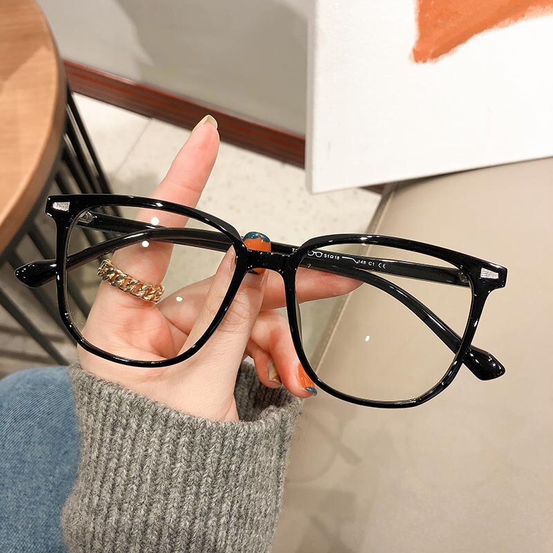 Nearsighted Prescription Glasses with Blue Light Protection - FocusFrame