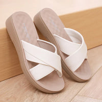 Women's wedge flip-flops made of synthetic leather with open toe area – Cassy
