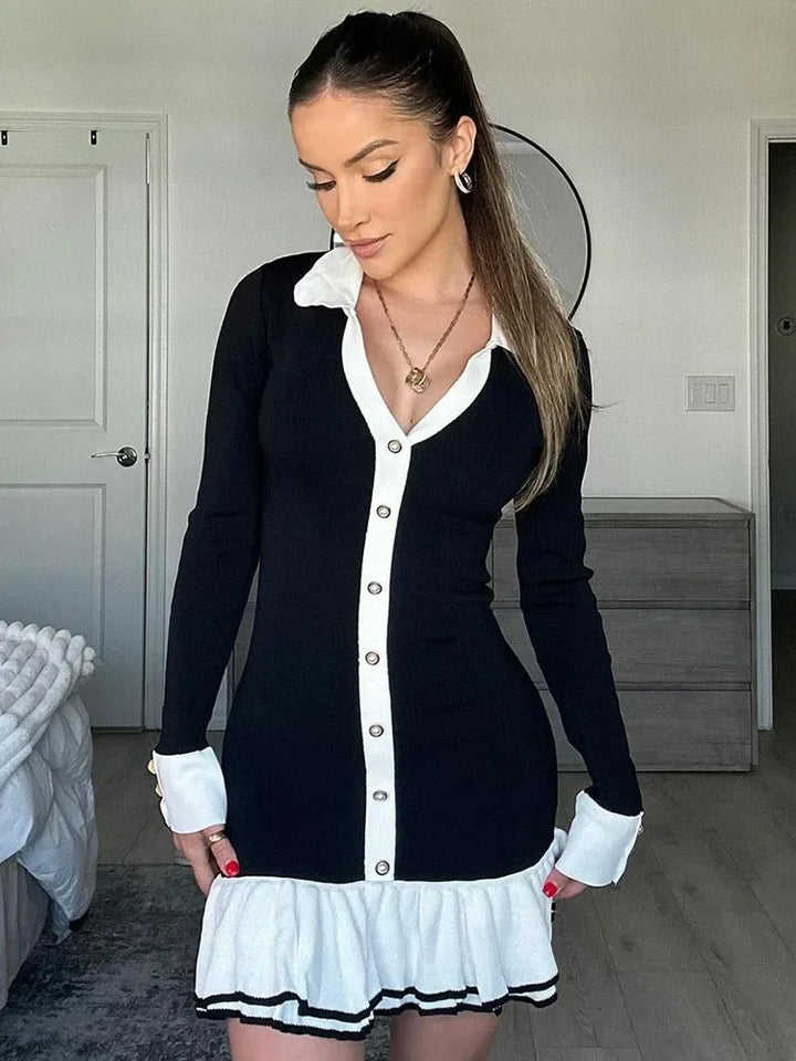 Gebreide Mini Jurk met Rugdecolleté en Bandage Ontwerp – Amira
