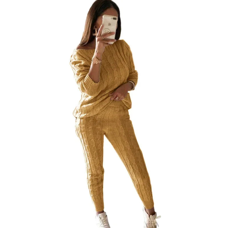 Two-Piece Women's Knit Tracksuit for Autumn & Winter – Isaline