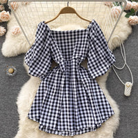 Fashionable women's dress with square neckline and puff sleeves - Selina
