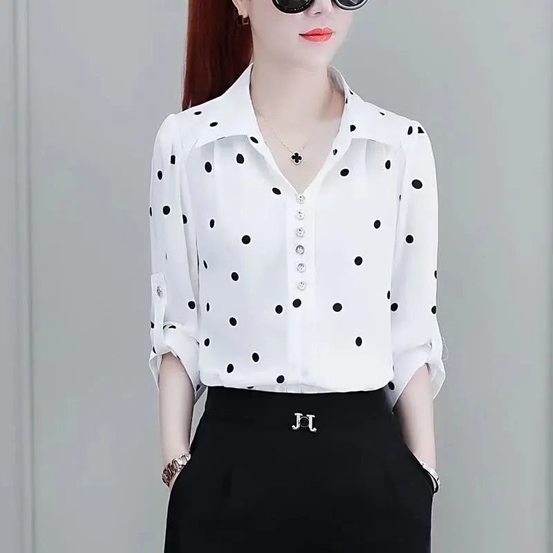 Stylish women's chiffon blouse with buttons & turned-down collar – Fenya