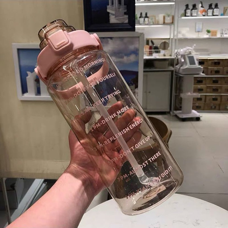 2L Motywująca Butelka na Wodę z Oznaczeniami Czasu - HydroMotivator