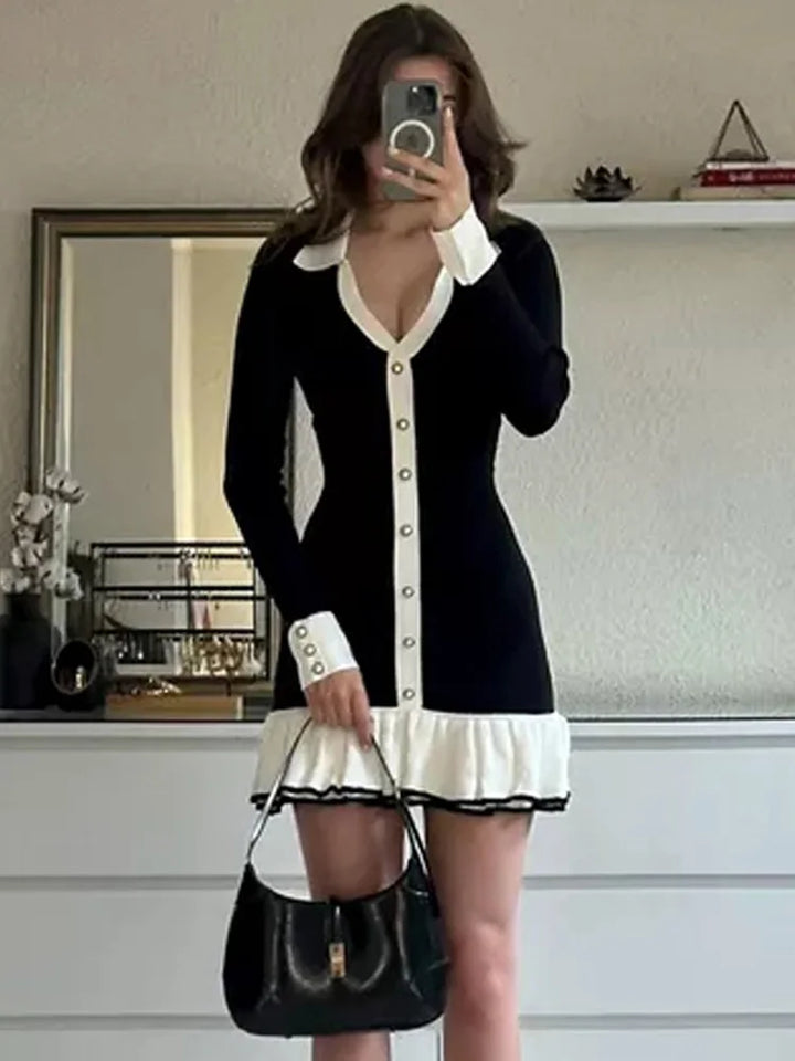 Gebreide Mini Jurk met Rugdecolleté en Bandage Ontwerp – Amira