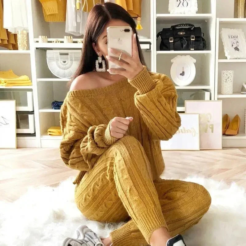 Two-Piece Women's Knit Tracksuit for Autumn & Winter – Isaline