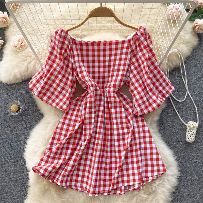 Fashionable women's dress with square neckline and puff sleeves - Selina