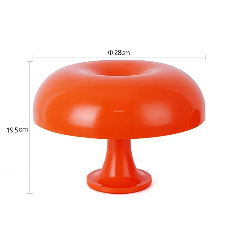 Productfoto van de oranje paddenstoellamp op een witte achtergrond, met maataanduiding van 28 cm doorsnede en 19,5 cm hoogte. 9