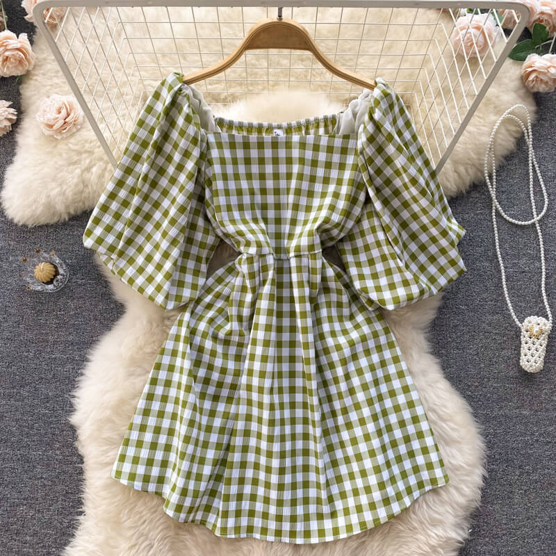 Fashionable women's dress with square neckline and puff sleeves - Selina
