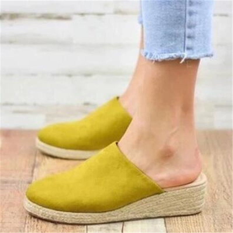 Retro Chic Wedge Sandals - Vera
