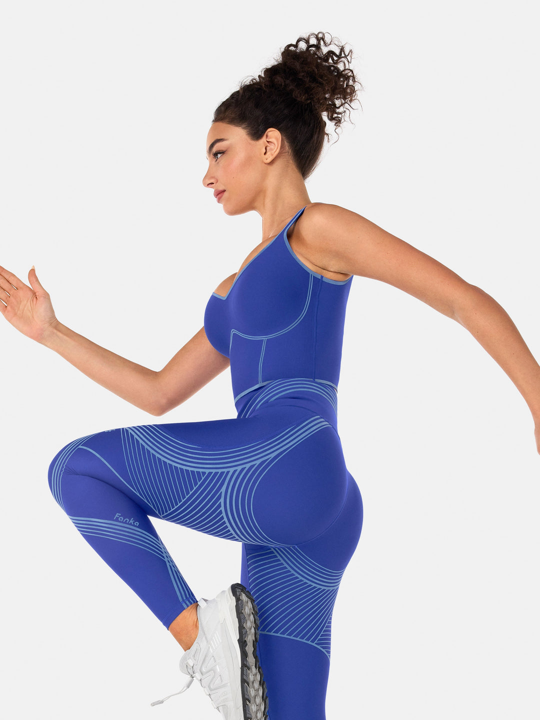 Seamless Cropped Built-In Bra Tank - Lola