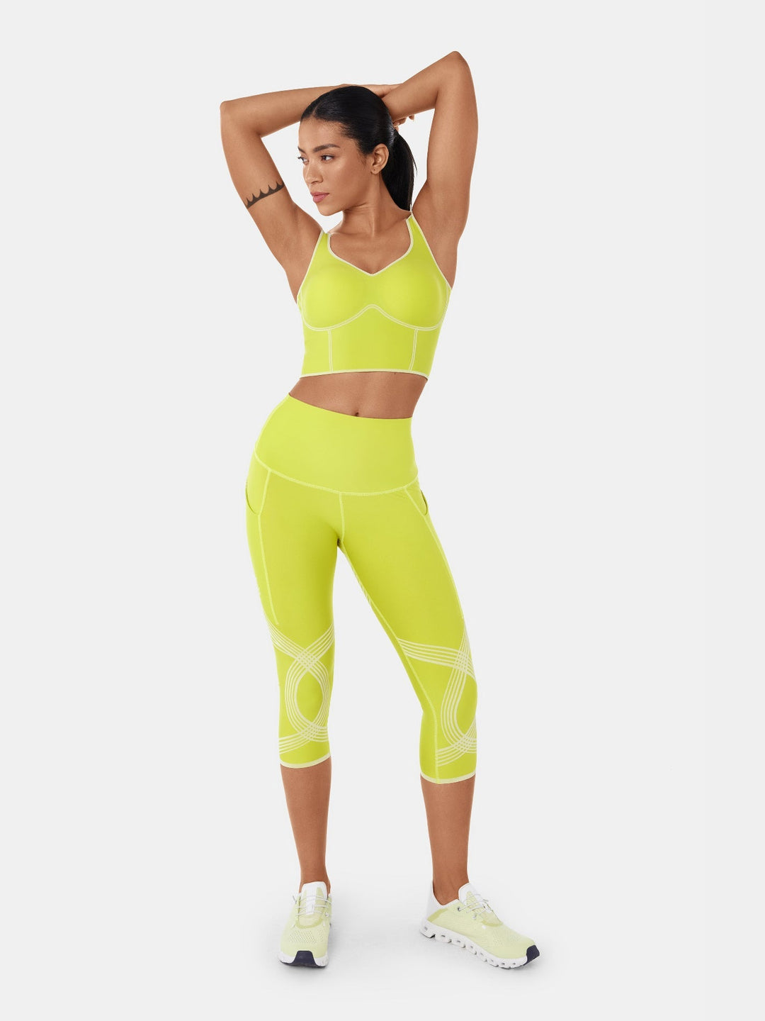 Seamless Cropped Tank Top With Bra - Contoura