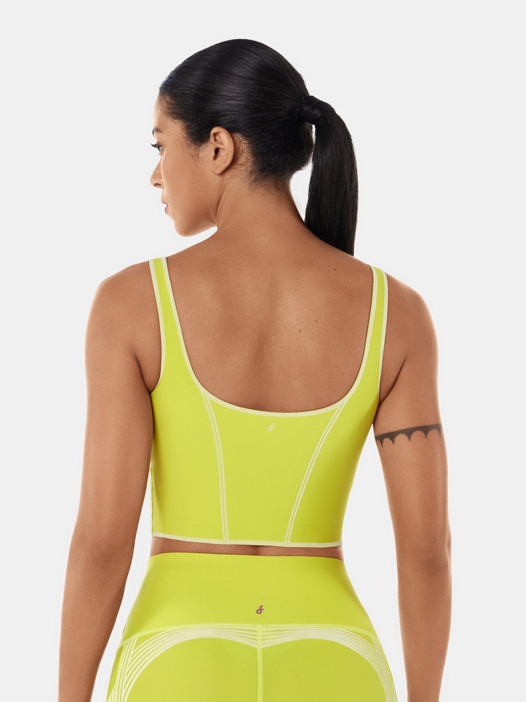 Seamless Cropped Tank Top With Bra - Contoura
