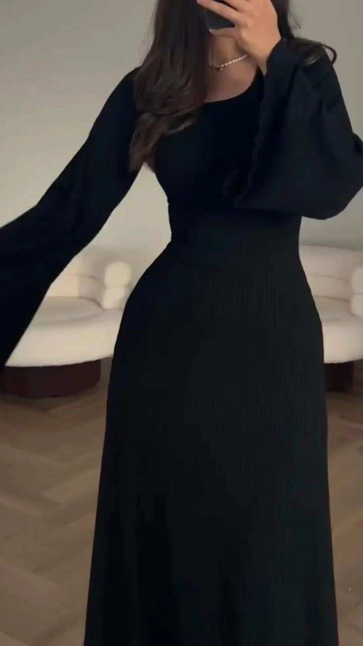 Stylish Bodycon Maxi Dress with Lace-Up - Valencia